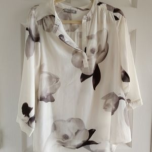 Floral pattern blouse